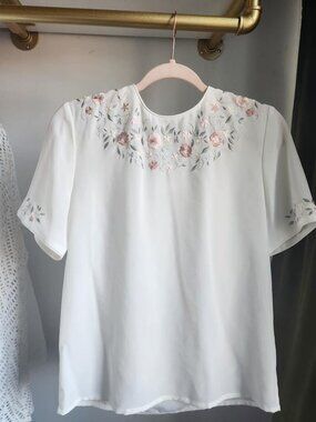 Vintage Christie & Jill Womens White Floral Embroidered Button Blouse